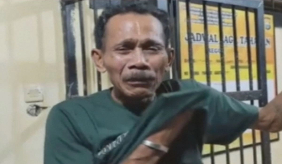 Heboh! Kakek di Makassar Menangis Histeris Karena Ancaman Anak Pacar