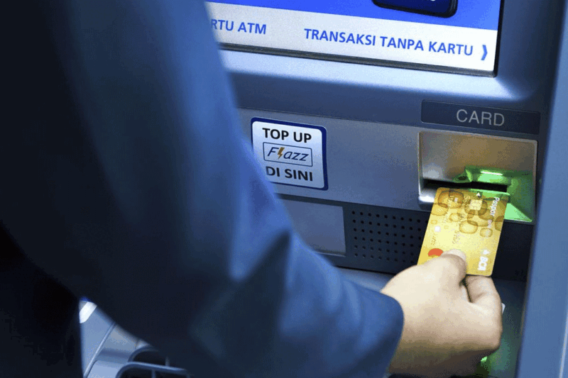 Viral! Pria Makassar Kuras ATM Polisi Rp 10 Juta demi Judi Online