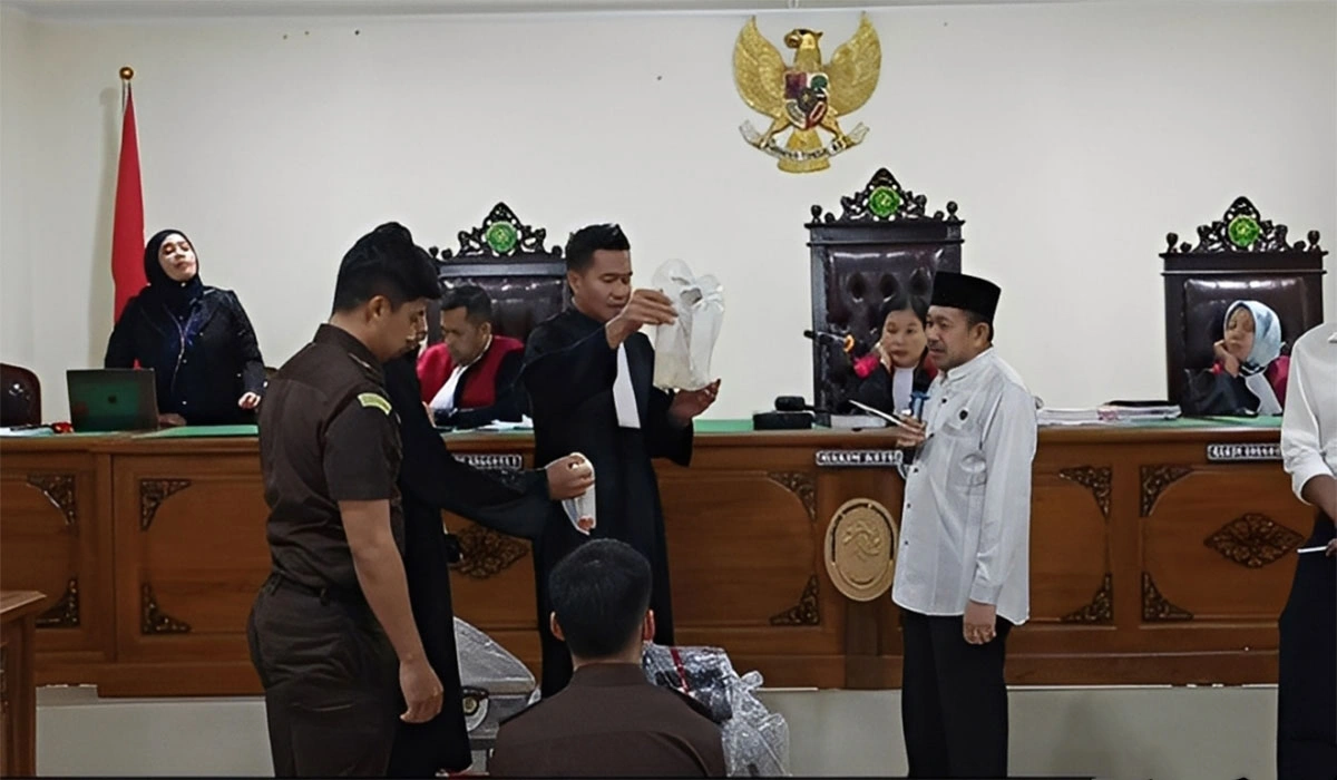 Vonis & Hukuman Hukum