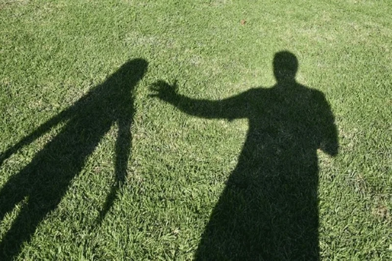 Kasus Pelecehan di Makassar, Rangkaian Kejadian Tersangka Guru SD