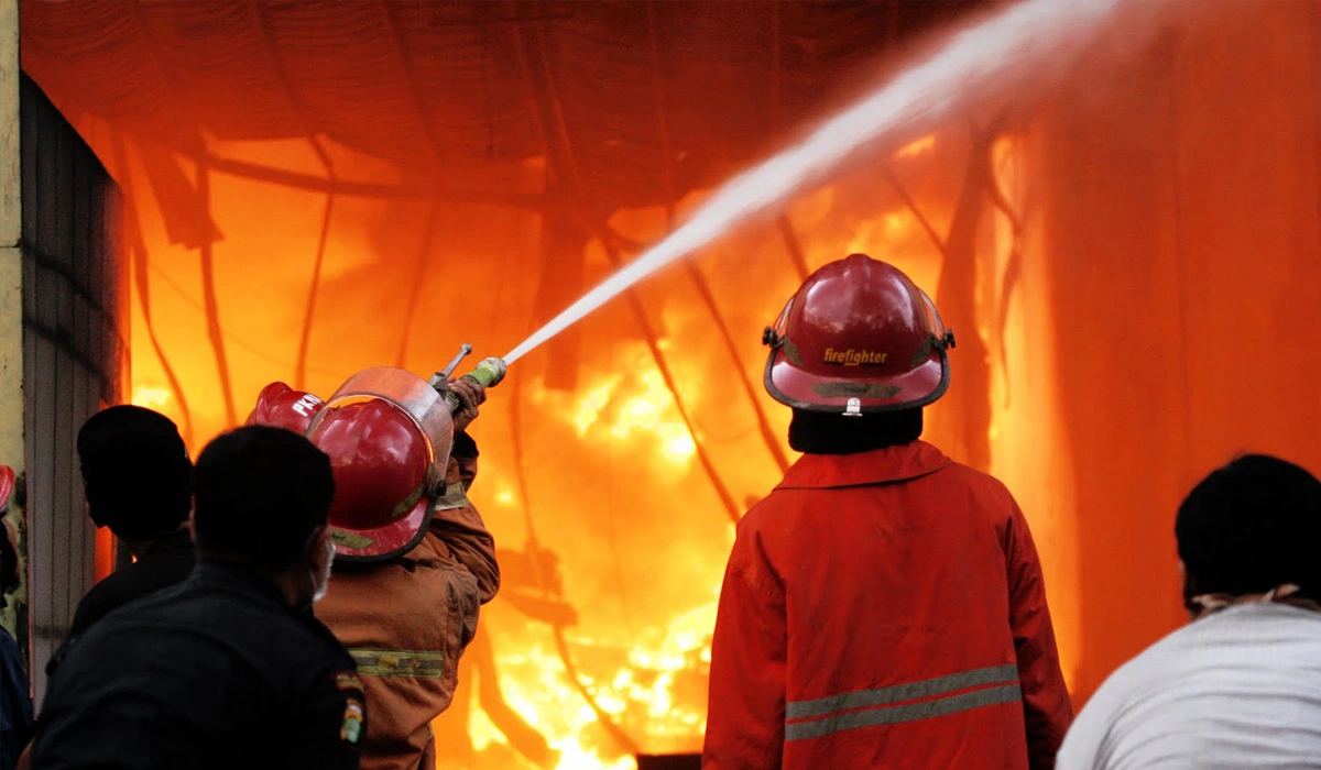 Upaya-Pemadam-Kebakaran-dan-Penyidikan