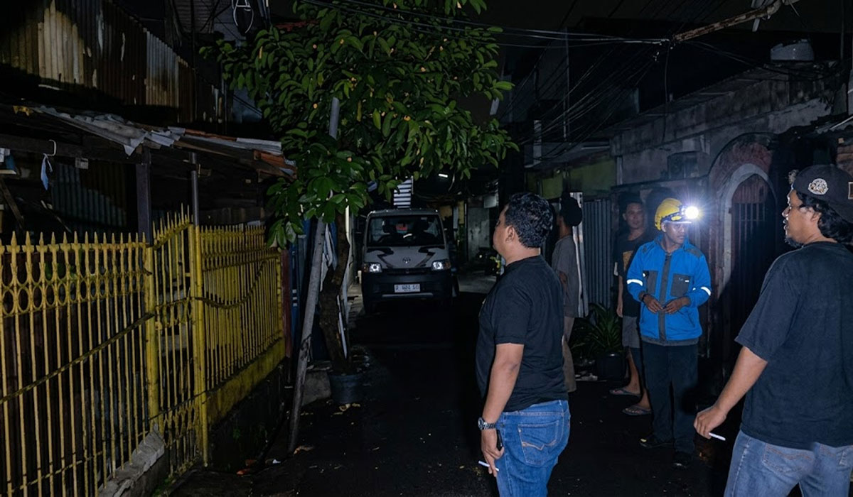 Tragedi di Makassar! Pemuda Tersetrum Saat Bantu Padamkan Api